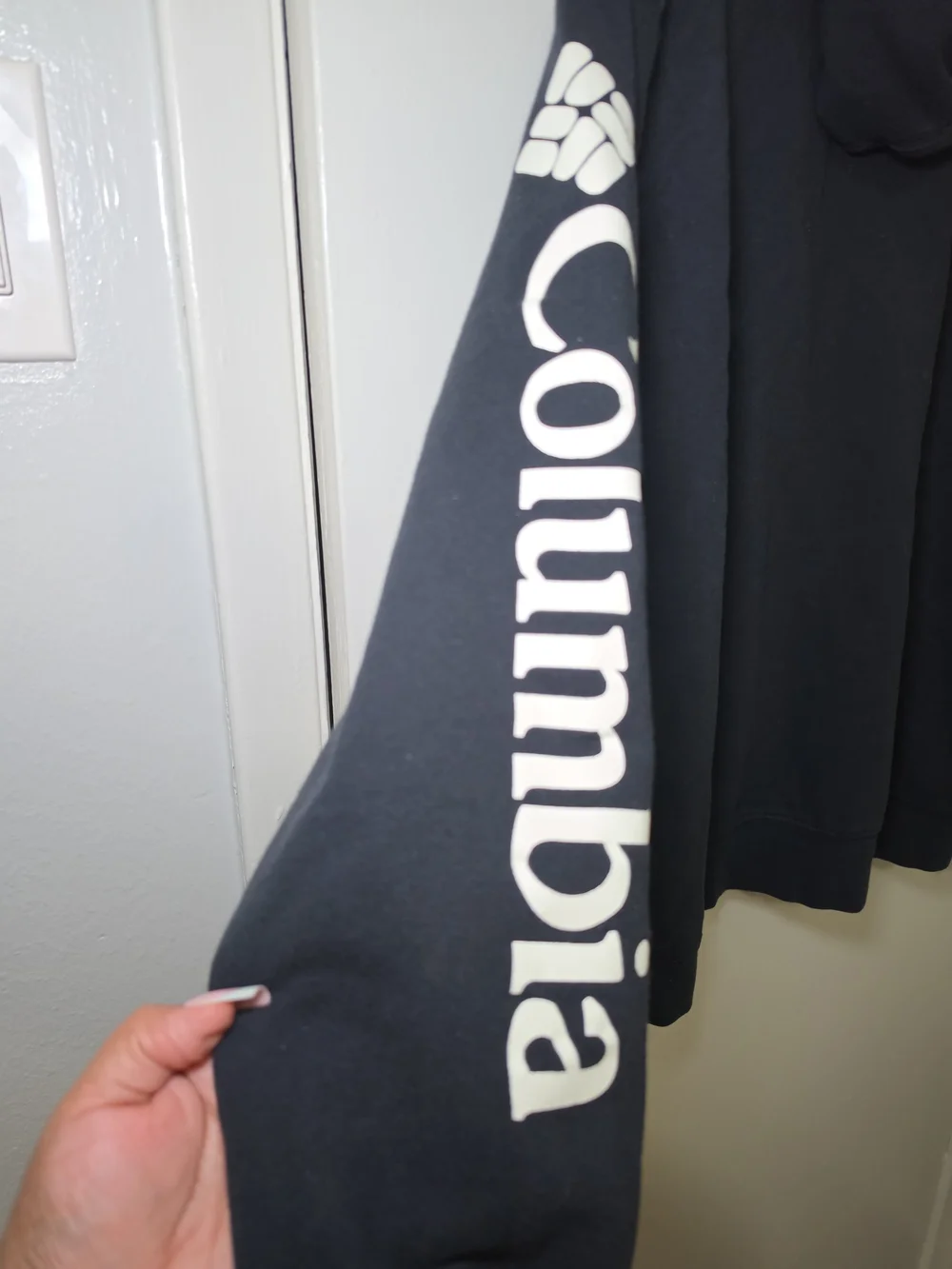 Columbia Men's Black Hoodie with White Logo Sleeve Print